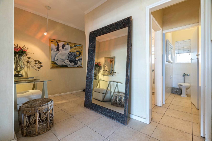 To Let 2 Bedroom Property for Rent in Sea Point Western Cape